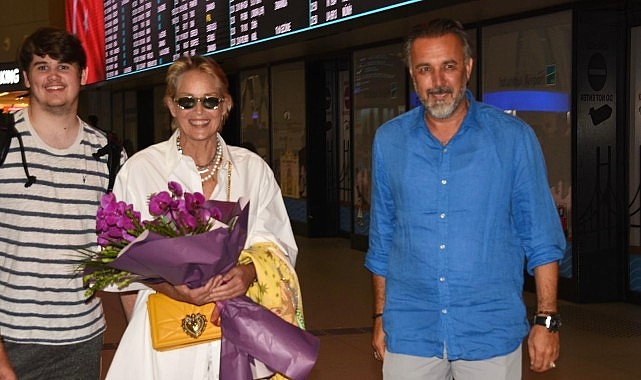 Amerikalı ünlü oyuncu Sharon Stone Türkiye’de! ‘Temel İçgüdü’ ve ‘Casino’