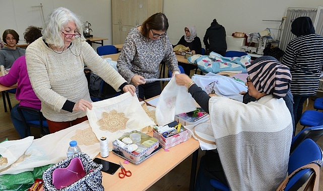 Nilüfer Belediyesi bünyesinde çalışmalar yapan Nilüfer Sürekli Eğitim Merkezi’nin kadınlara