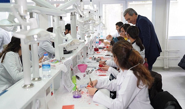 Ege Üniversitesi (EÜ) Diş Hekimliği Fakültesi Ağız ve Diş Sağlığı