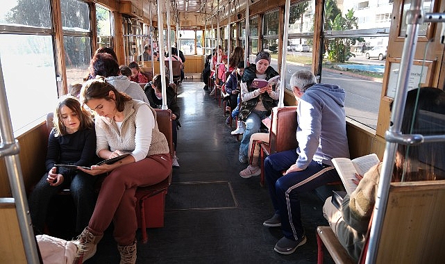 Antalya Büyükşehir Belediyesi Nostalji Tramvayı, “Kitap Okuma Halkaları” etkinliğine ev