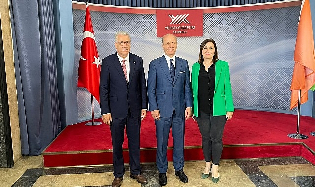 Ege Üniversitesinde,  dijital platformlarda engelli ve özel gereksinimli bireylere eşit