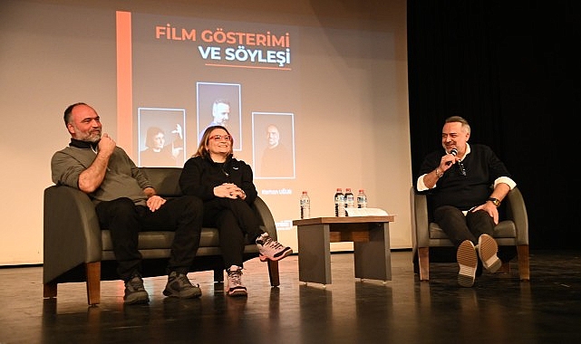 Manisa Büyükşehir Belediyesi Şehir Tiyatrosu Uğur Mumcu Sahnesi’nde, katıldığı uluslararası