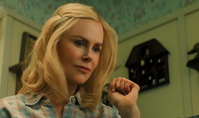 Bu son derece öngörülemez gerilim filminde, Nicole Kidman titiz bir
