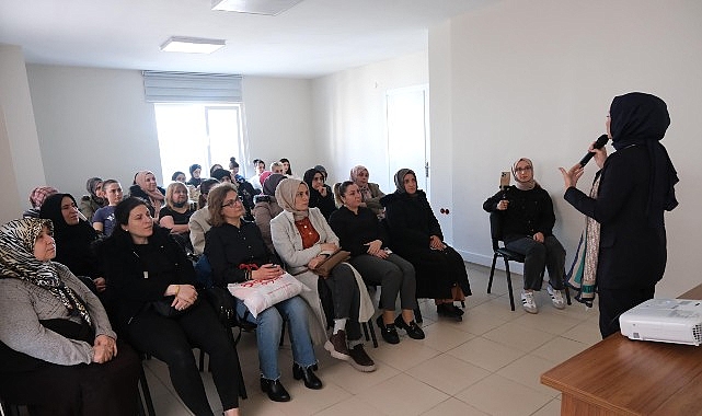 Mutlu Şehir Okulları’nda ebeveyn tutumları konuşuldu