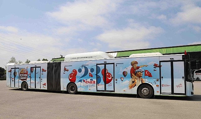 Otobüs ve tramvaylar 23 Nisan’a özel giydirildi