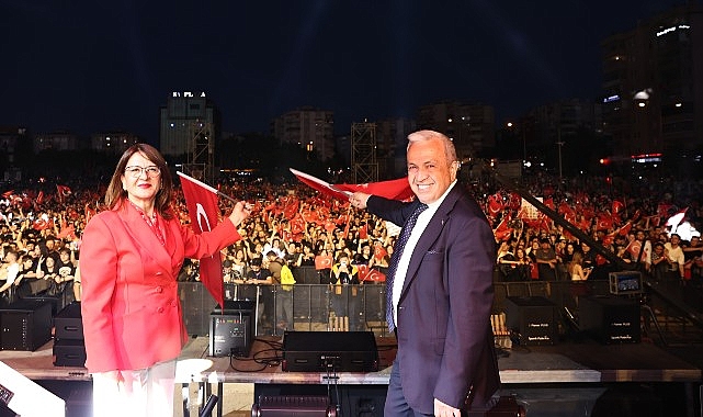 Türkiye’nin kurtuluş mücadelesinin başlangıcının 106’ncı yıl dönümü Nilüfer’de binlerce vatandaşın