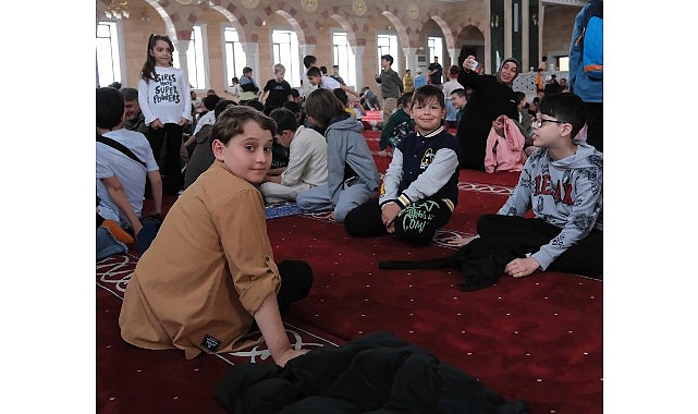 Büyükşehir Belediyesi’nin çocuklara yönelik başlattığı “Oyun Arkadaşım Sertaç Abi” etkinliği,