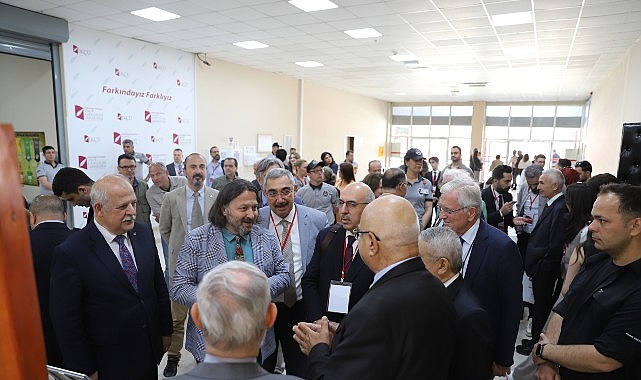 Bu yıl 13’üncüsü düzenlenen Uluslararası Türk Deniz Ticareti Tarihi Sempozyumu