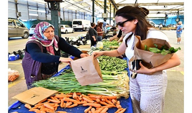 İzmir Büyükşehir Belediyesi’nin öncülüğünde kurulan ve sadece organik sertifikalı ürünlerin