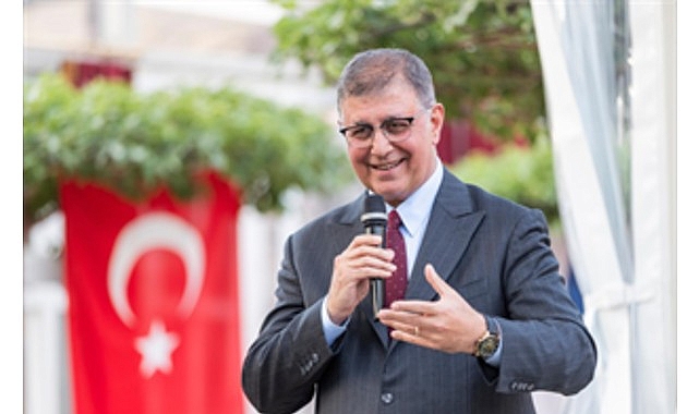 İzmir Büyükşehir Belediye Başkanı Dr.