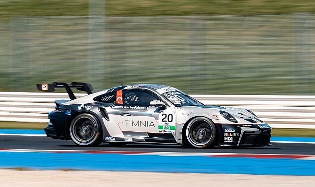16 yaşındaki Milli otomobil sporcusu Batı Yıldırım, 2025 Porsche Carrera