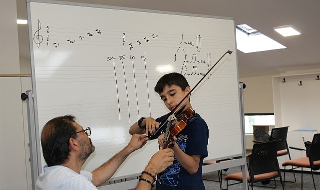 Zeytinburnu Belediyesi Bilgi Evleri’nde ‘Yaz Etkinlikleri’ için kayıtlar başlıyor.