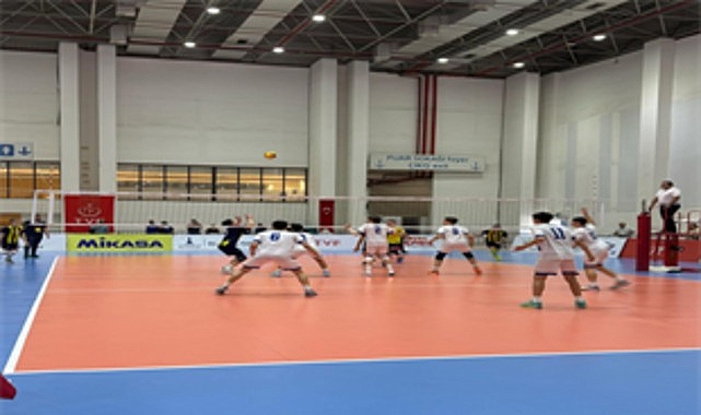 İzmir Büyükşehir Belediyesi ile Türkiye Voleybol Federasyonu’nun iş birliğiyle düzenlenen