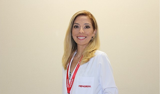 Omurga, vücudu birbiriyle devamlı iletişim halindeki kaslar sayesinde ayakta tutan