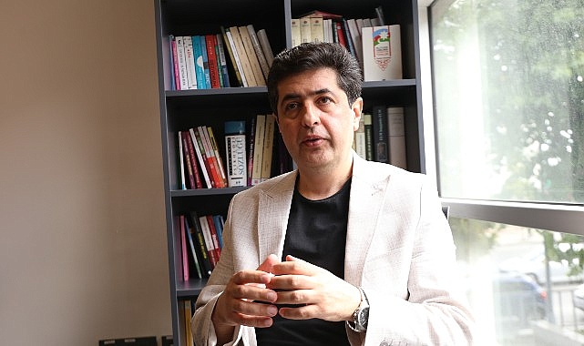 Üsküdar Üniversitesi Sosyoloji Bölümü öğretim üyesi Prof.
