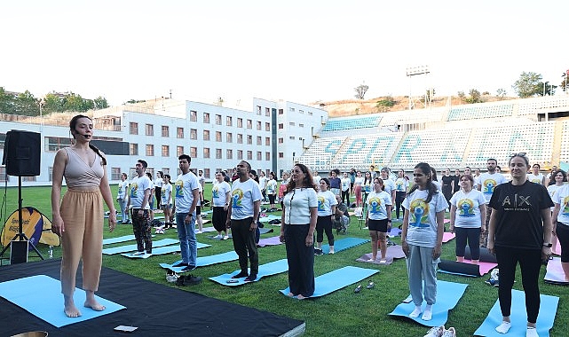 Nilüfer Belediyesi ve Hindistan Başkonsolosluğu iş birliğiyle düzenlenen “Uluslararası Yoga