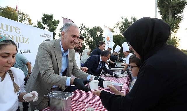 İnegöl Belediyesi, Muharrem Ayı dolayısıyla düzenlediği anlamlı etkinlikle geleneksel aşure