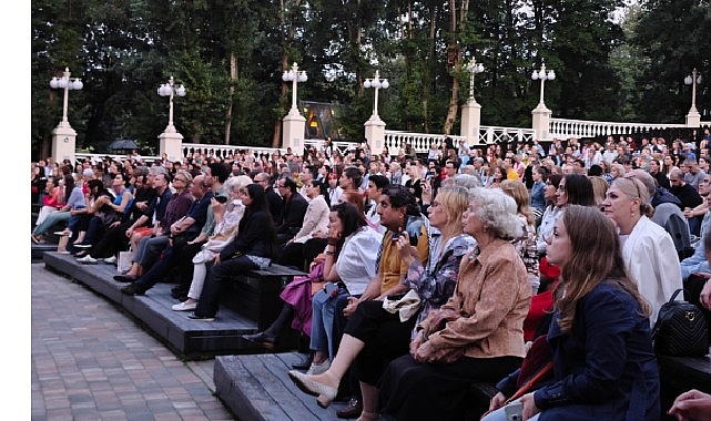 Kocaeli Büyükşehir Belediyesi Şehir Tiyatroları, Lev Tolstoy’un ölümsüz eseri Savaş