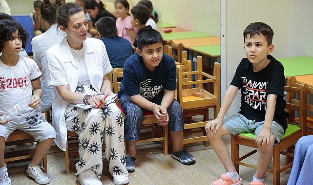 Konak Belediyesi’nin düzenlediği, yaz tatiline eğlence katan Çocuk Yaz Programı