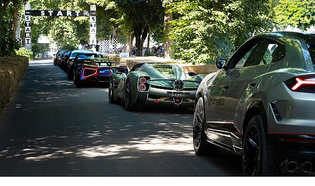 Pirelli beşinci nesil P Zero lastiğinin lansmanını 2025 Goodwood Hız