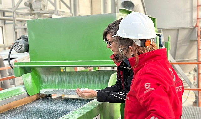Geri dönüştürülen PET şişeler, yalnızca yeni şişe ve kap üretiminde