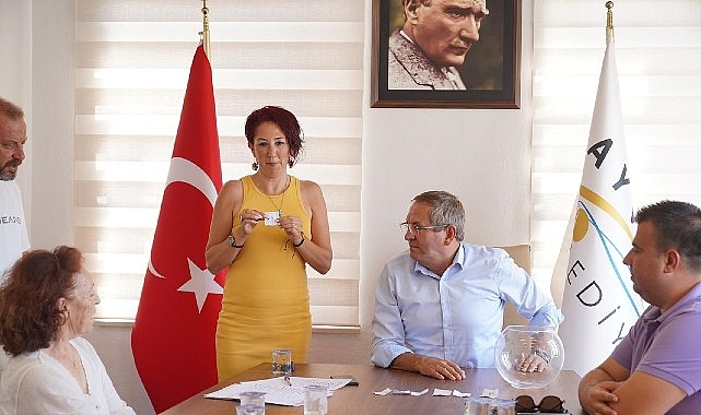 Ayvalık’ta geleneksel hale gelen 30 Ağustos Atatürk Kupası Futbol Turnuvası’nın