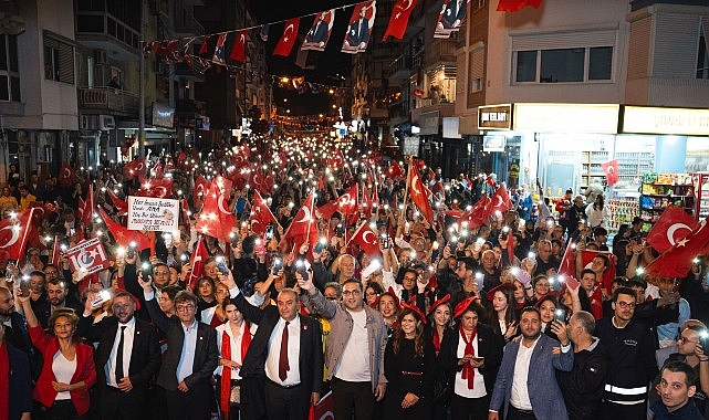 Balçova Belediyesi 30 Ağustos Zafer Bayramı kutlamalarını, Uluslararası Halk Dansları