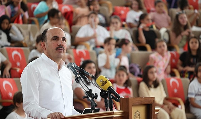 Konya Büyükşehir Belediye Başkanı Uğur İbrahim Altay, 20 bin öğrencinin