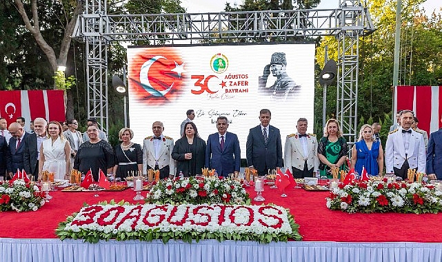 İzmir Büyükşehir Belediye Başkanı Dr.