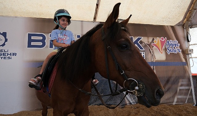 Büyükşehir Belediyesi, 4-6 yaş arası çocuklara yönelik ücretsiz at biniş