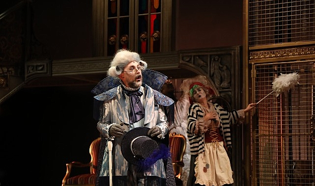 İstanbul Büyükşehir Belediyesi Şehir Tiyatroları, Molière’in klasik eseri “Tartuffe”ü Harbiye Cemil Topuzlu