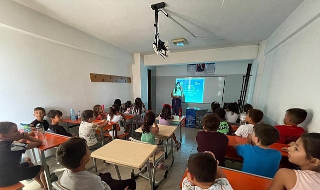 Burhaniye Belediyesi İklim Değişikliği ve Sıfır Atık Müdürlüğü, ilçedeki öğrencilerin