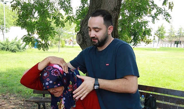 Büyükşehir Belediyesi’ne bağlı Alzheimer Merkezi, tanı almış vatandaşların hem hastalık