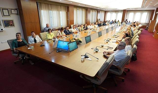  Ege Üniversitesi Senatosu’na konuk olan Çalışma ve Sosyal Güvenlik Bakanlığı