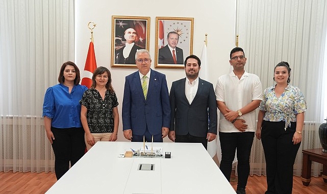 Ege Üniversitesi Eczacılık Fakültesi öğretim üyesi Prof.