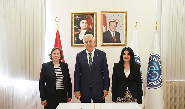 Ege Üniversitesi(EÜ) Hemşirelik Fakültesi öğretim üyesi Doç.