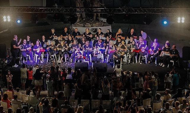 Gemlik Belediyesi, düzenlediği kültür sanat etkinliklerini mahallelere taşımaya devam ediyor.