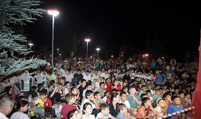 İnegöl Belediyesi yaz sezonu kültür sanat etkinlikleri kapsamında iki gece