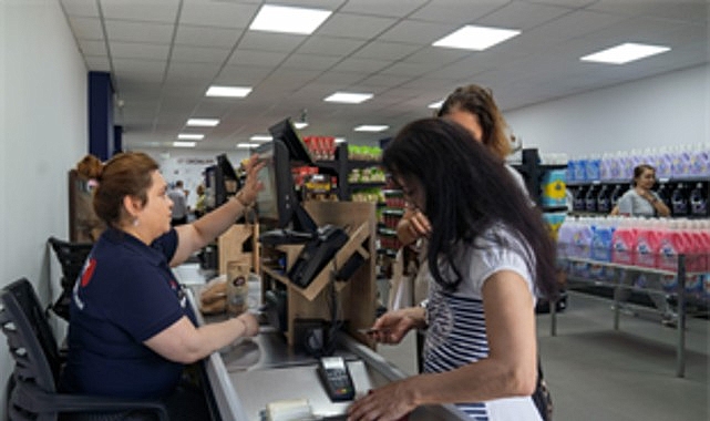 İzmir Büyükşehir Belediyesi’nin halkı sağlıklı, ucuz ve güvenli gıdayla buluşturmak