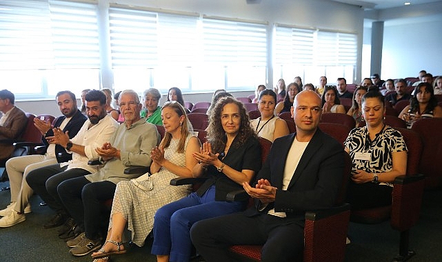 Karşıyaka Belediyesi tarafından bu yıl dördüncüsü düzenlenen Öğrenci Yaz Okulu