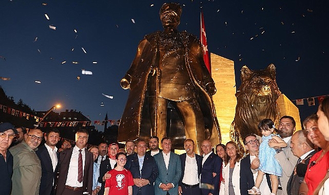 Keçiören’de inşa edilen dev 30 Ağustos Zafer Anıtı coşkulu bir