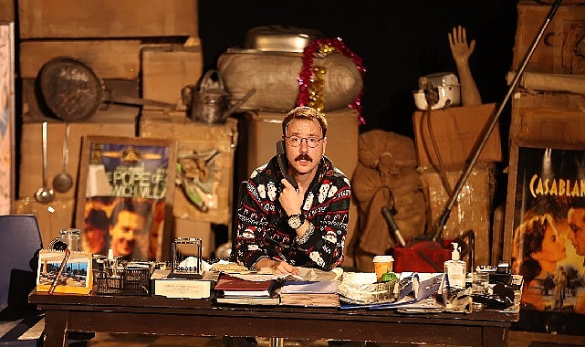 Nilüfer Belediyesi Kent Tiyatrosu’nun yaz programında İstanbul Devlet Tiyatrosu’nun “Tamamen