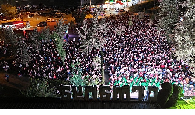 Kocaeli Büyükşehir Belediyesi, Ormanya Doğal Yaşam Parkı’nda düzenlediği Gece Sineması