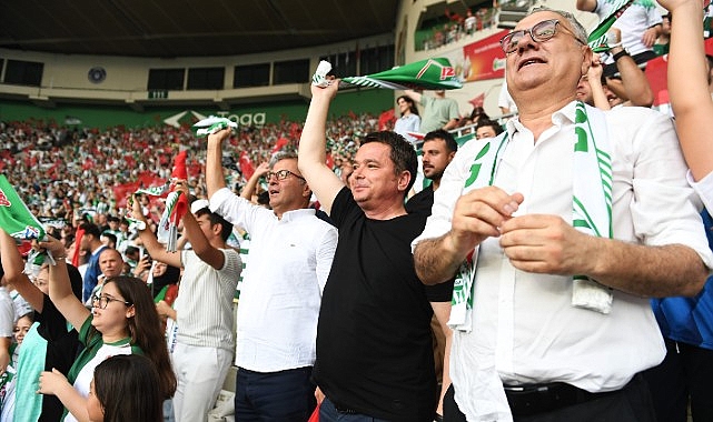 Bursaspor’a her fırsatta destek olan Osmangazi Belediyesi, hiç maça gitmemiş