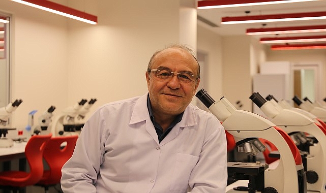 Üsküdar Üniversitesi Rektör Danışmanı ve Moleküler Biyoloji Yüksek Lisans Programı