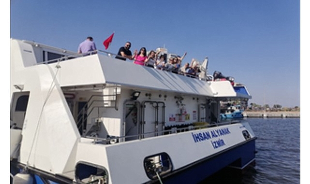 İzmir Büyükşehir Belediyesi’nin denizcilik işletmesini yapan iştiraki İZDENİZ AŞ, yolcularını