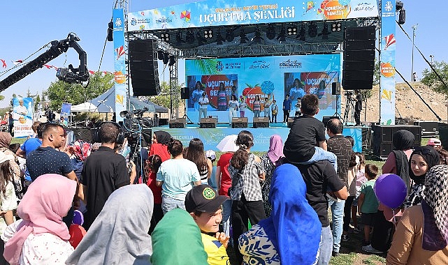Selçuklu Belediyesi’nin Selçuklu’nun sembol mekanlarından biri olan Seyir Tepesi’nde düzenlediği