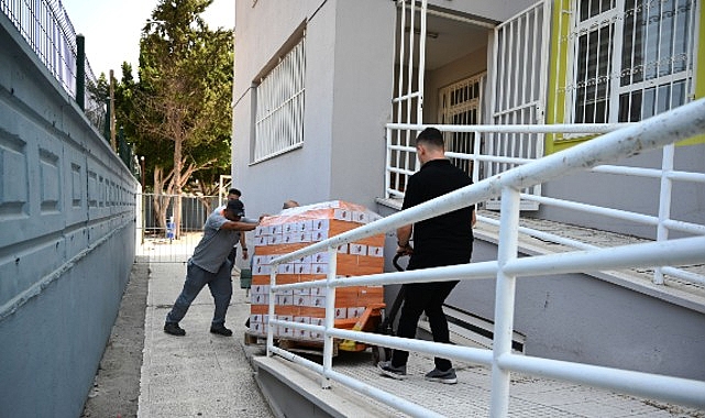 Kemer Belediye Başkanı Necati Topaloğlu'nun “Eğitim varsa gelecek var” projesi