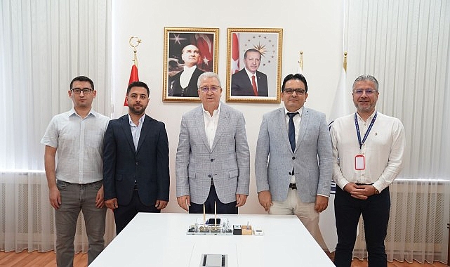 Ege Üniversitesi Atatürk Sağlık Hizmetleri Meslek Yüksekokulu Müdürü Prof.