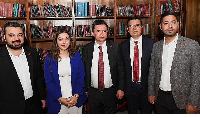 Osmangazi Belediyesi, 30 Ağustos Zafer Bayramı’nda açılışını yaptığı Zamansız Kitaplar